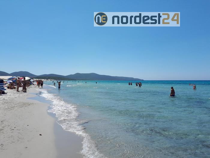 Spiagge aperte in Sardegna da oggi