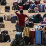 Coronavirus:caos in stazioni treni India