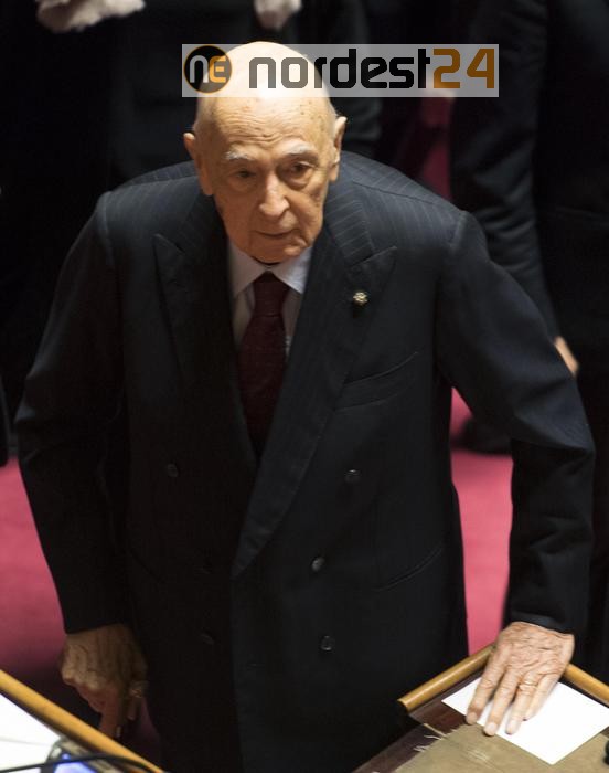 Mattarella telefona a Napolitano,grazie per servizio a Stato