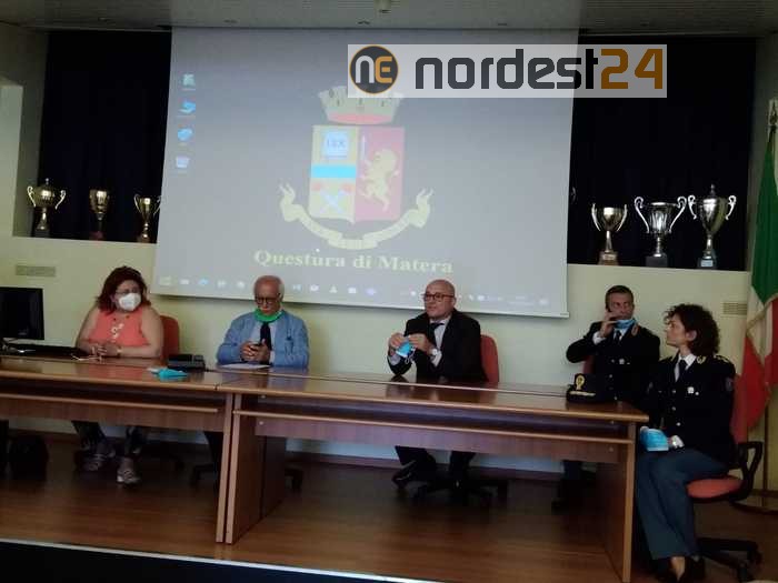 Nipote uccide nonno, arrestata 26enne