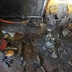 Fiamme dalla batteria della bicicletta in carica
