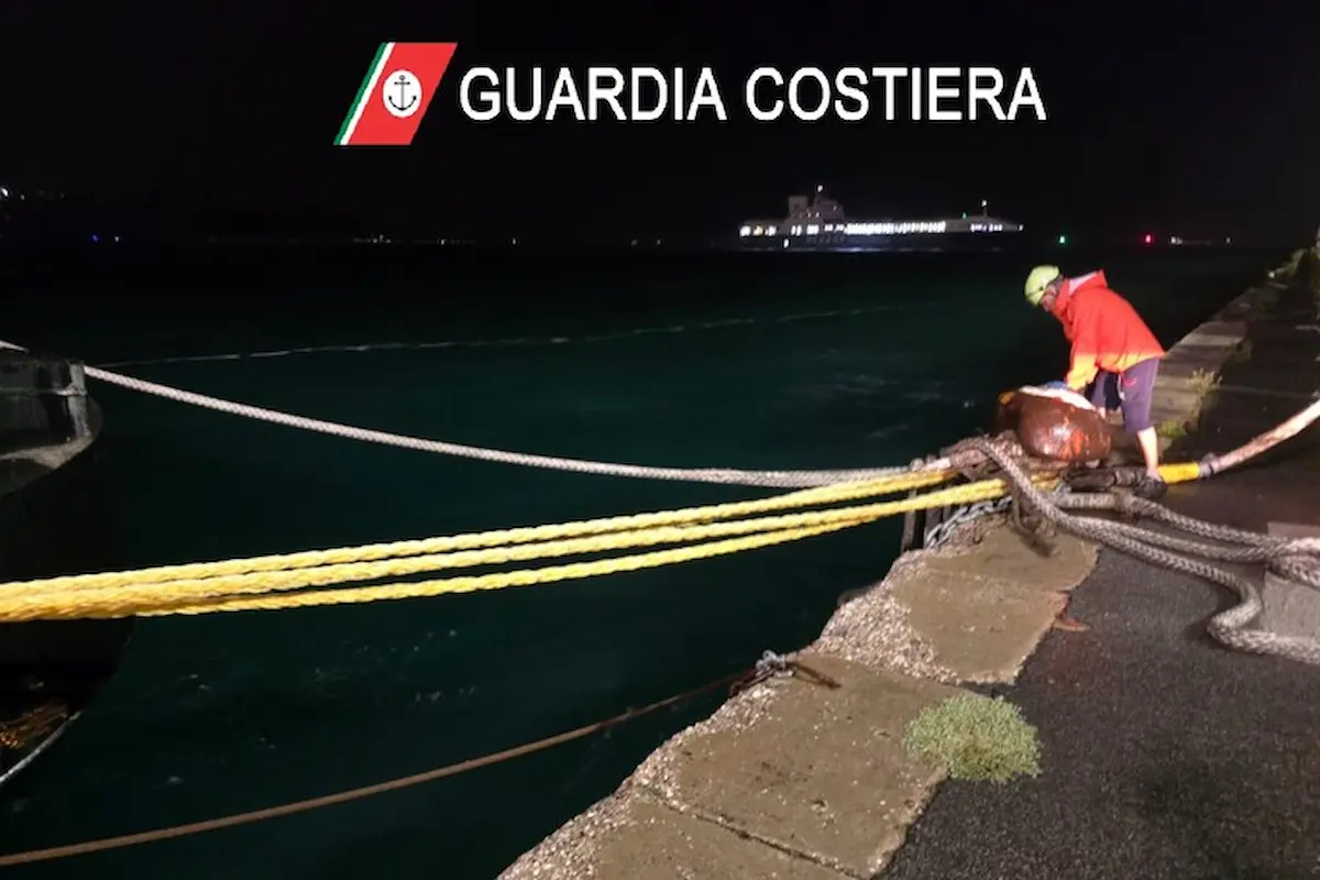 Emergenza al porto, burrasca causa danni e disagi