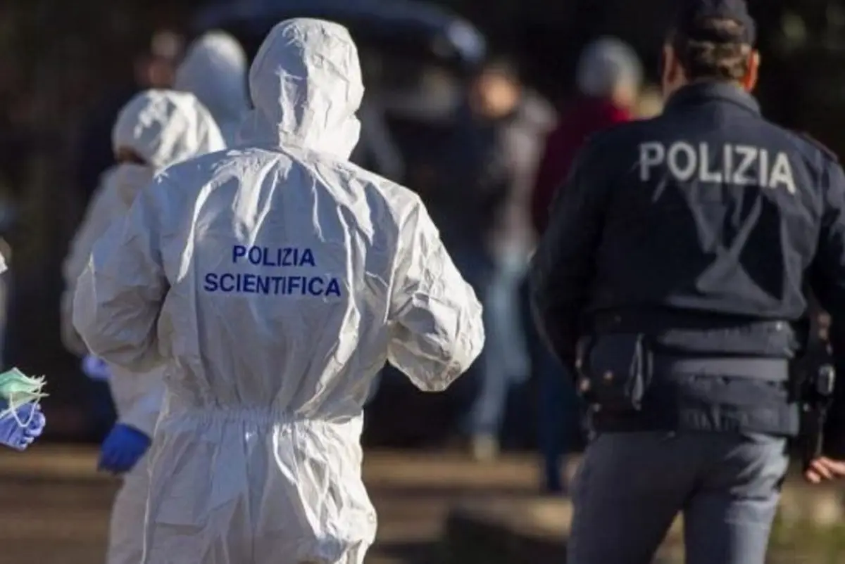 in appartamento a Trieste il cadavere di una donna