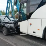 Scontro frontale tra auto e pullman sul ponte della Vittoria di San Donà