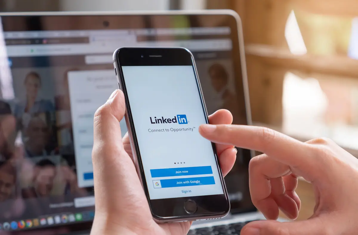 Come fare per trovare lavoro rapidamente con LinkedIn