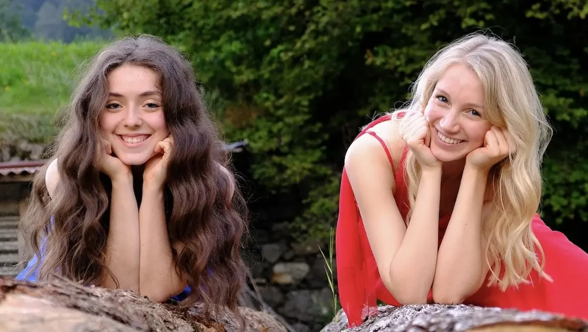 Domenica 22 dicembre a Tolmezzo la brillante violinista Giulia Rimonda con la pianista Valentina Kaufman per gli auguri di Natale