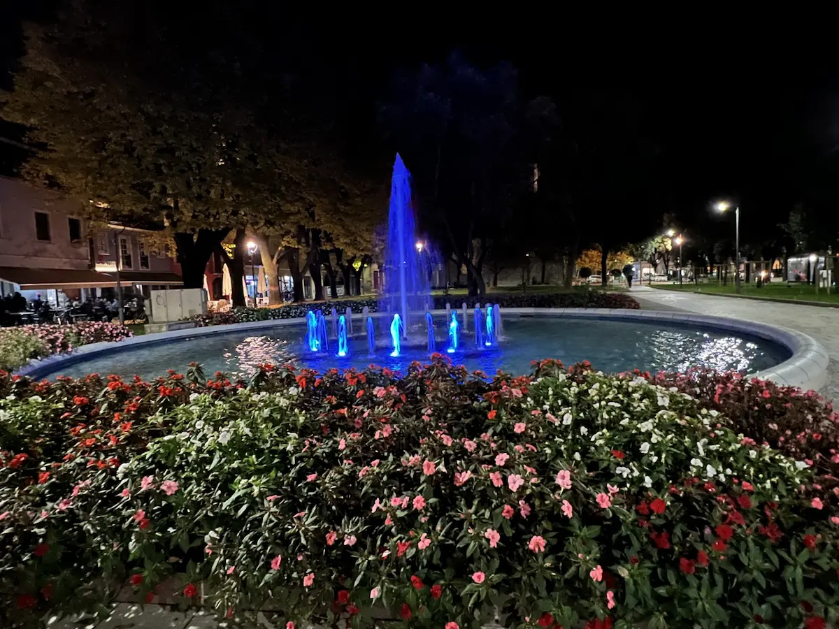 Monfalcone si illumina di azzurro per sensibilizzare sulla Neuropatia delle Piccole Fibre