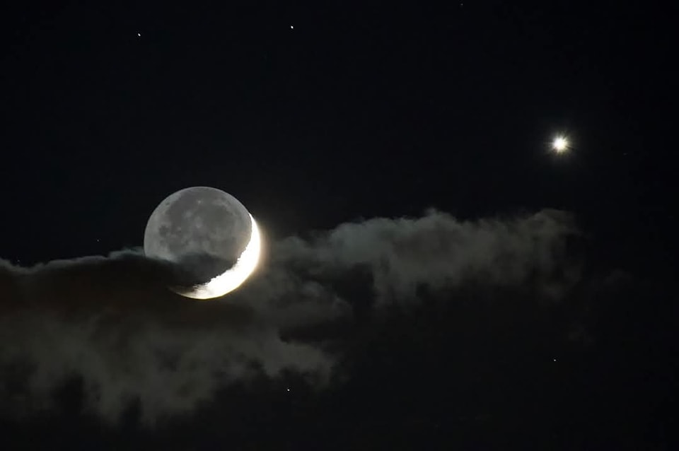 bacio cosmico tra Luna e Venere. Scatti di Roby Stradella da Aviano (PN)