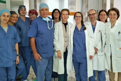 la foto della dottoressa Soldà e della sua equipe.