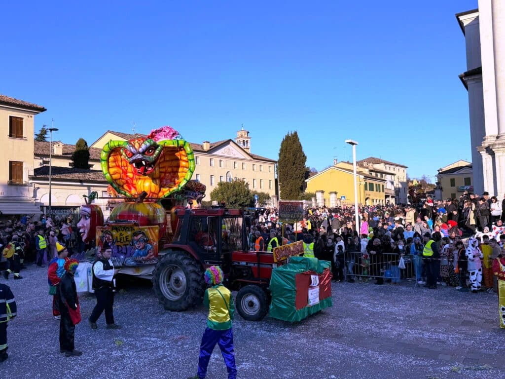 Carnevali di Marca, in 17 mila per le sfilate di Nervesa, Pieve del grappa e Bibano