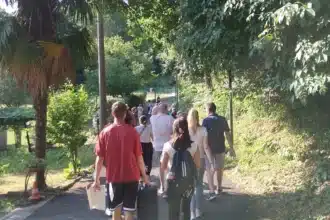 “OLTRECONFINE UNGARETTI”, LA PASSEGGIATA TEATRALE IL 15 LUGLIO ATTRAVERSA DOBERDÒ DEL LAGO – DOBERDOB