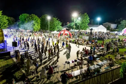 sagre tradizionali, concerti dal vivo, tornei sportivi e specialità enogastronomiche