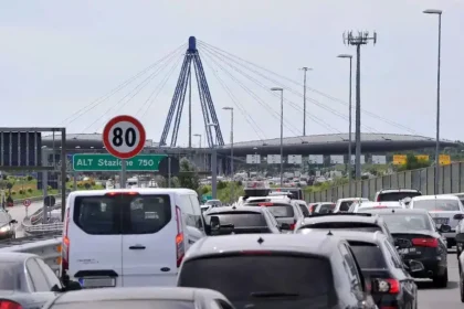 nel solo casello di Latisana si prevedono oltre 65 mila veicoli tra entrate e uscite durante il weekend